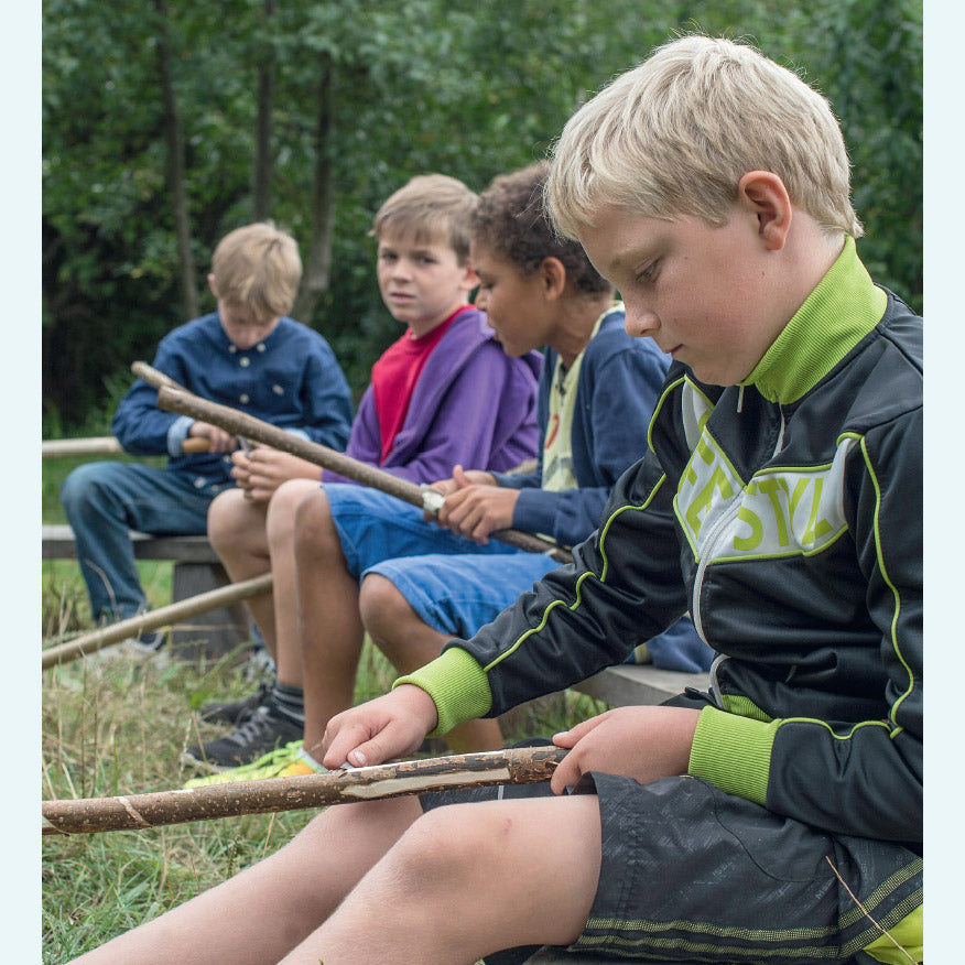 Einfaches Buch zum Holzschnitzen für Kinder